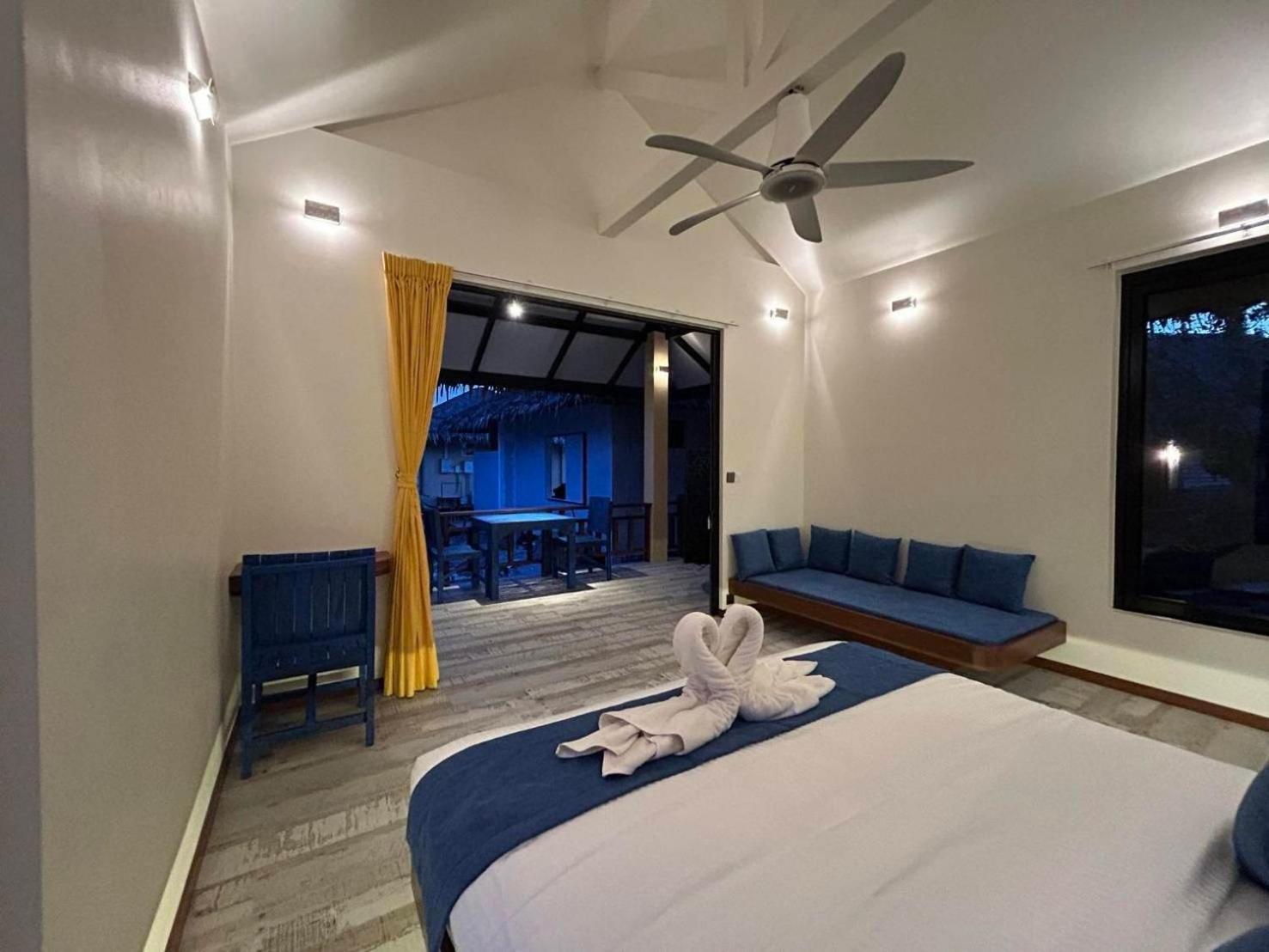 Absolute Beachfront Villas 반 타이 외부 사진