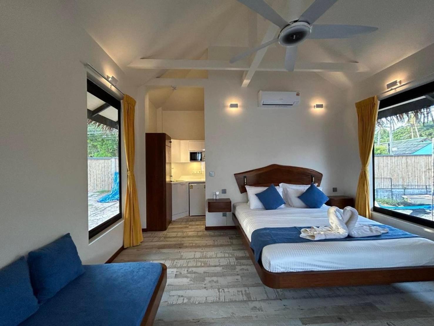 Absolute Beachfront Villas 반 타이 외부 사진