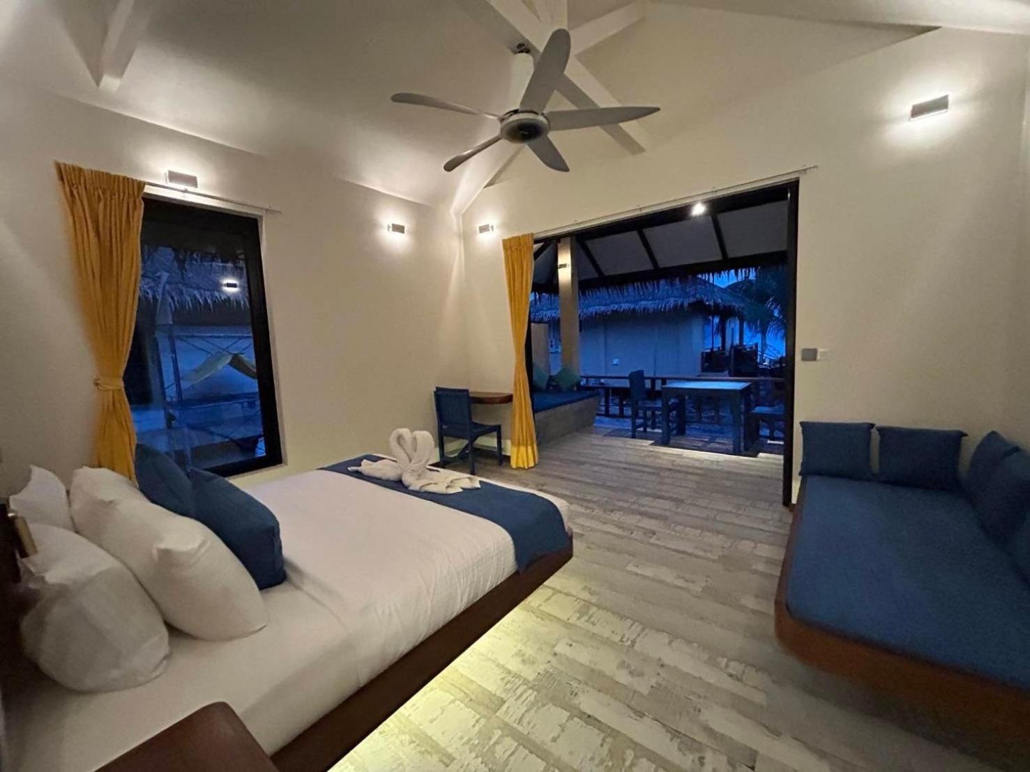 Absolute Beachfront Villas 반 타이 외부 사진