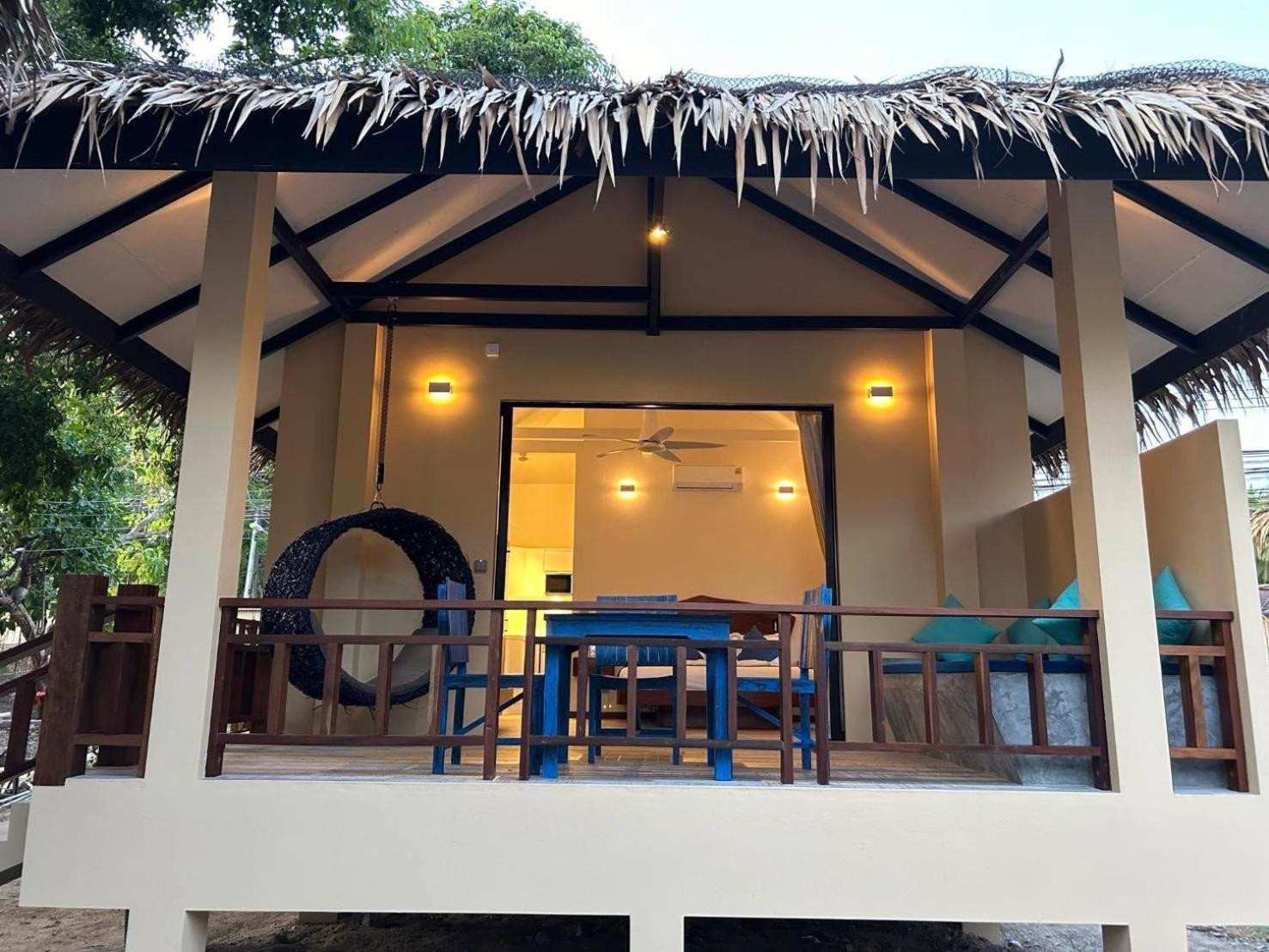 Absolute Beachfront Villas 반 타이 외부 사진
